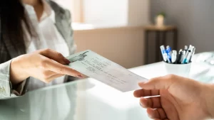 HOW CAR ACCIDENT SETTLEMENTS WORK (2)
